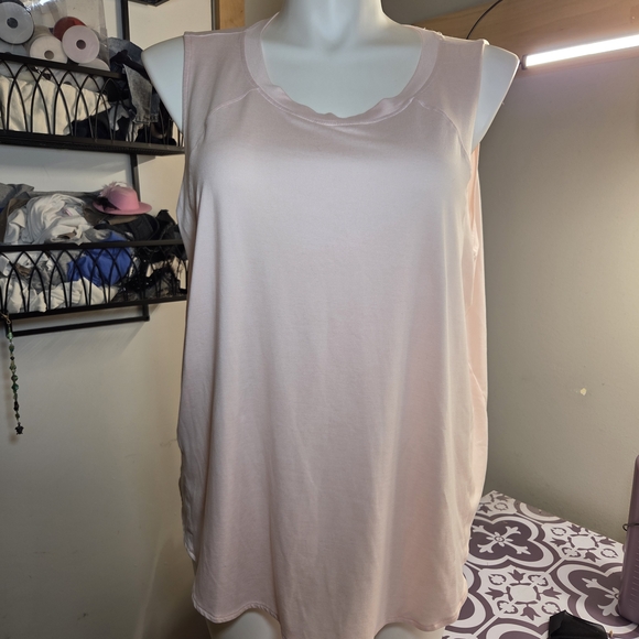 Xersion Tops - Xersion Light Pink Tank Top
